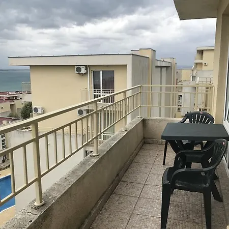 Crown Fort Club Appart Апартамент
